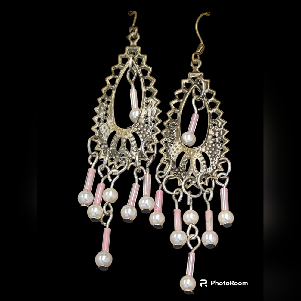 Dangle beaded earrings - Picture 4 of 5